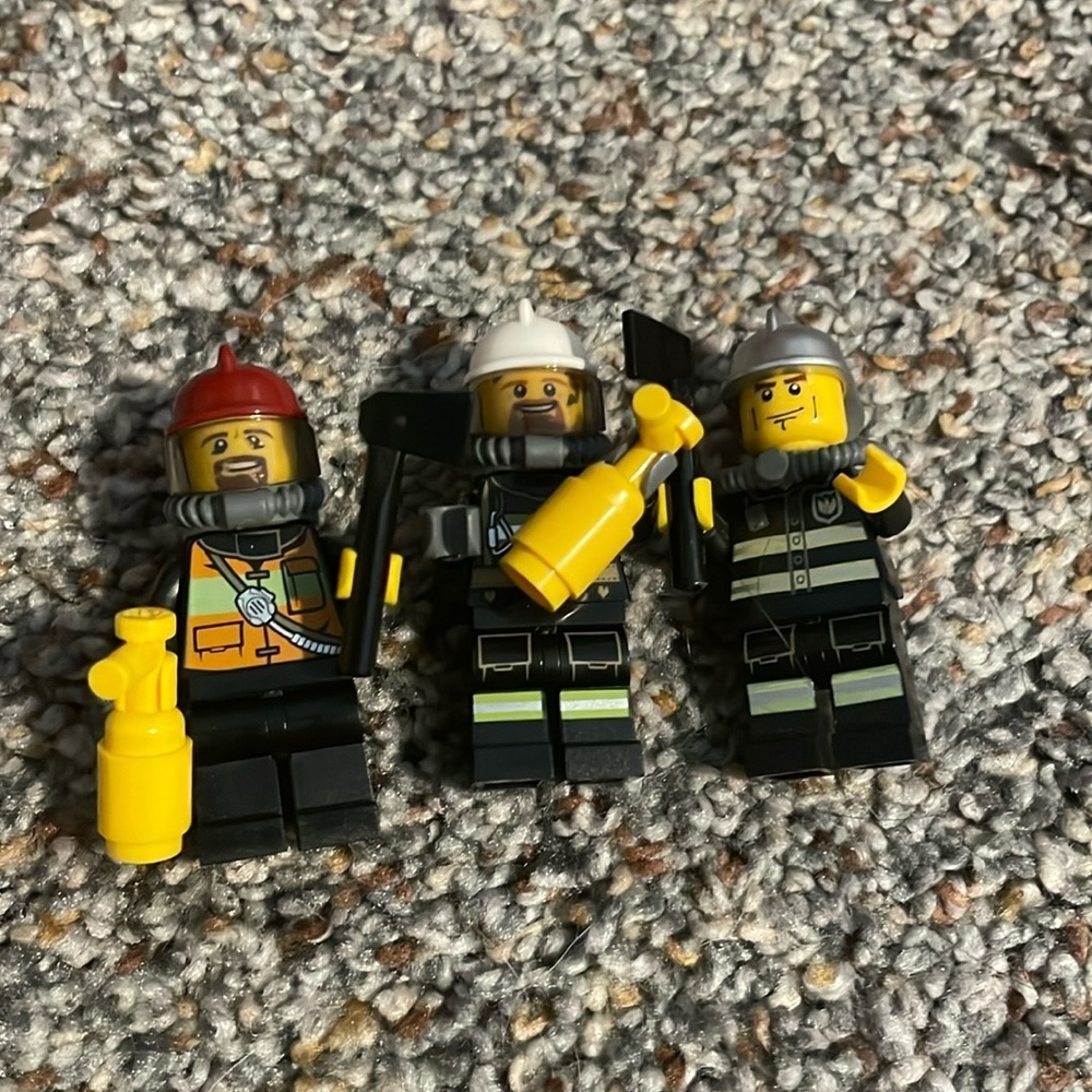 Lego Firefighter Fireman Minifigure lot with accessories